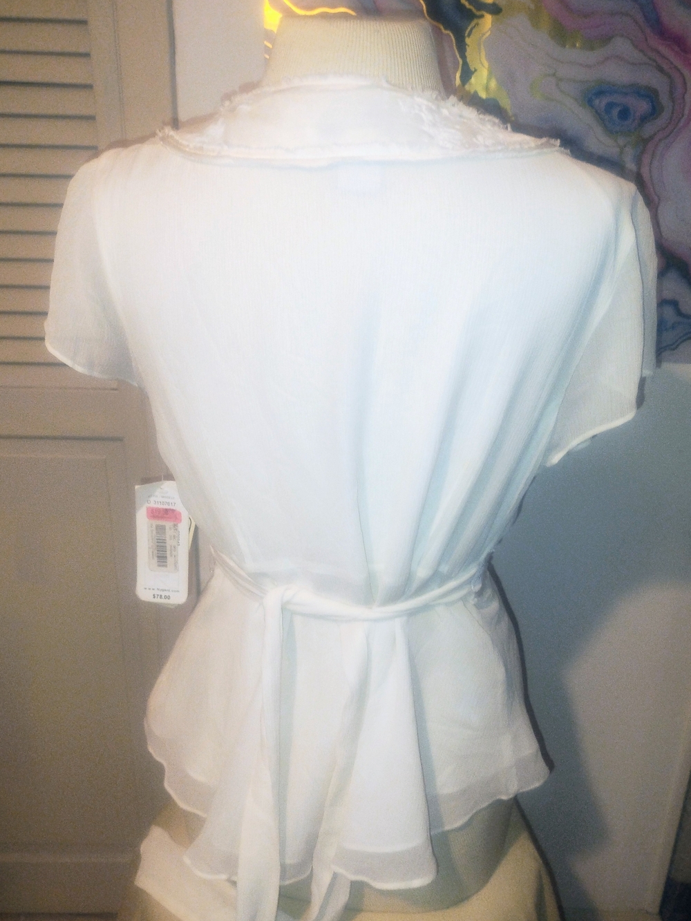 BNWT Off White 100% Silk V-Neck Women's Flowy Blouse Tie Back Embellished Waist - Picture 3 of 3